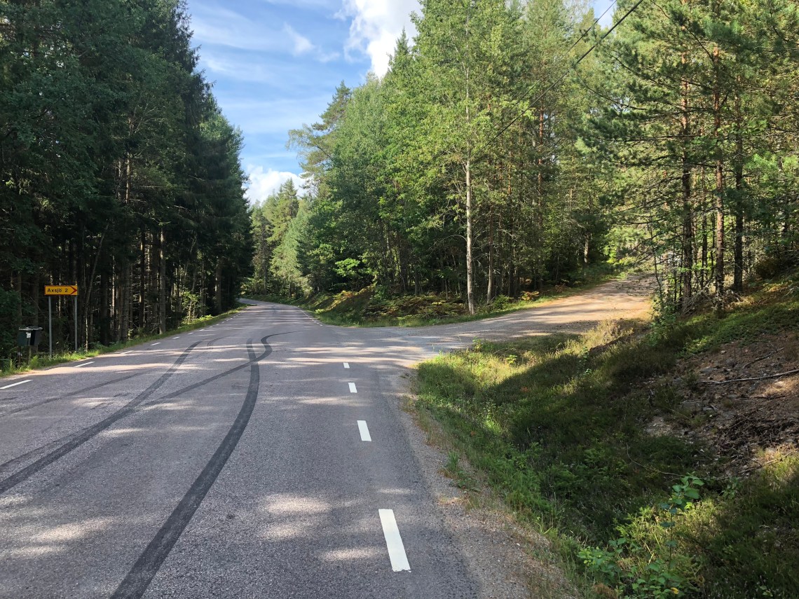 E91B064A-6AF0-4616-8BEA-F01C125381F3