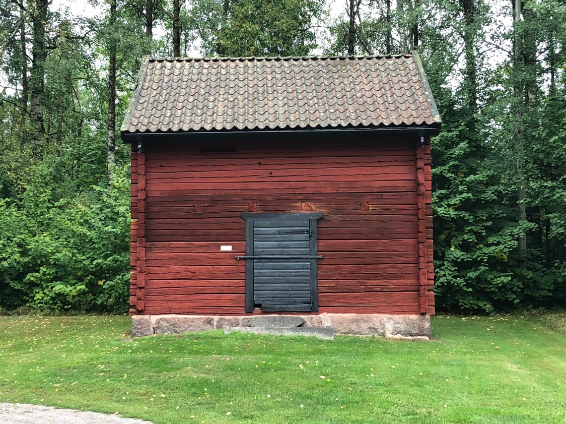 D5B208D0-9104-447B-B68A-EF6095DDAD39