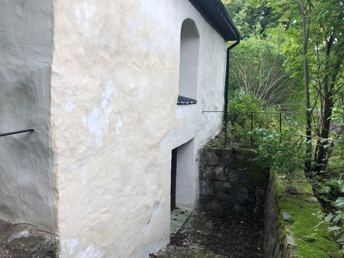 F1E31957-BDF8-4385-B4BF-863A401EE8ED